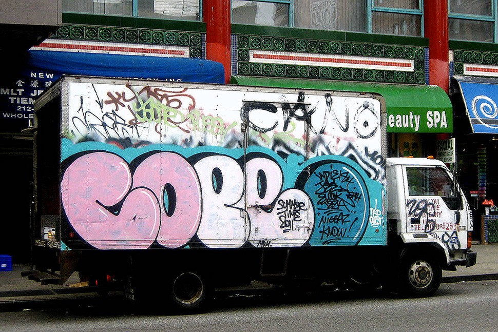 Cope2-truck-graffiti-camion-wall-painting-print-street-art-urbain-2011-web