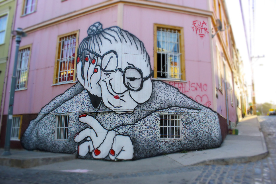 Ella-&-Pitr-Chilie-santiago-mamie-abuela-mummy-piece-art-ubrain-mumy-les-papiers-peintres-2014_1-web