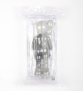 Kaws Brian Donnelly Companion Flayed Grey art toys medicom toy plus detail 2 Kaws Brian Donnelly Companion Flayed Grey art toys medicom toy plus detail 2
