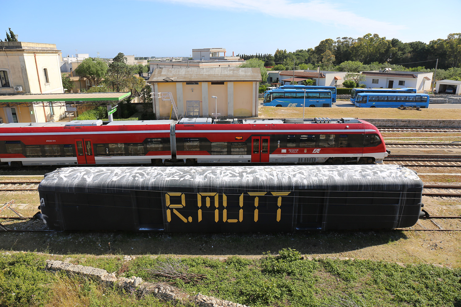 Lek-&-Sowat--Villa-Medici-Capo-d'Arte-Train-graffiti-Italia-Gagliano-del-Capo-11