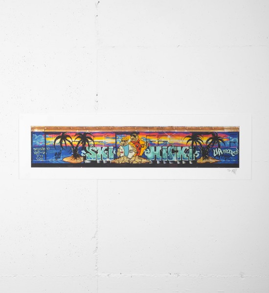 This print by Seen is an edition of 50. It is signed and numbered by the artist. Format : 40 x 11,2 inches (101,8 x 28,7 cm). The work is sold unframed.