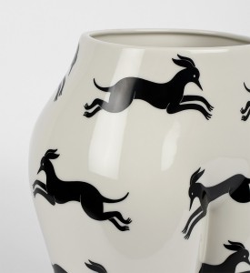 Parra-vaso-di-culo-CASE-STUDYO-porcelain-vase-chopped-female-figure-3 Parra-vaso-di-culo-CASE-STUDYO-porcelain-vase-chopped-female-figure-3