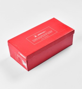 invader-franck-slama-01-point-sneakers-red-invasion-box-2007-edition-1500-2 invader-franck-slama-01-point-sneakers-red-invasion-box-2007-edition-1500-2