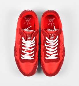 invader-franck-slama-01-point-sneakers-red-invasion-box-2007-edition-1500-5 invader-franck-slama-01-point-sneakers-red-invasion-box-2007-edition-1500-5