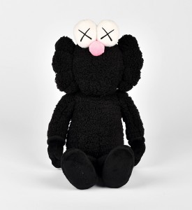 kaws-brian-donnelly-bff-plush-black-toys-doll-limited-edition-3000-detail kaws-brian-donnelly-bff-plush-black-toys-doll-limited-edition-3000-detail