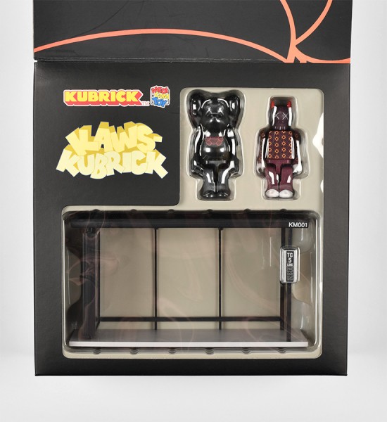 kaws-brian-donnelly-medicom-toy-kubrick-bus-stop-series-volume-1-inside