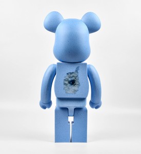 medicom-bearbrick-snarkitecture-daniel-arsham-blackrainbow-1000-blue-6 medicom-bearbrick-snarkitecture-daniel-arsham-blackrainbow-1000-blue-6
